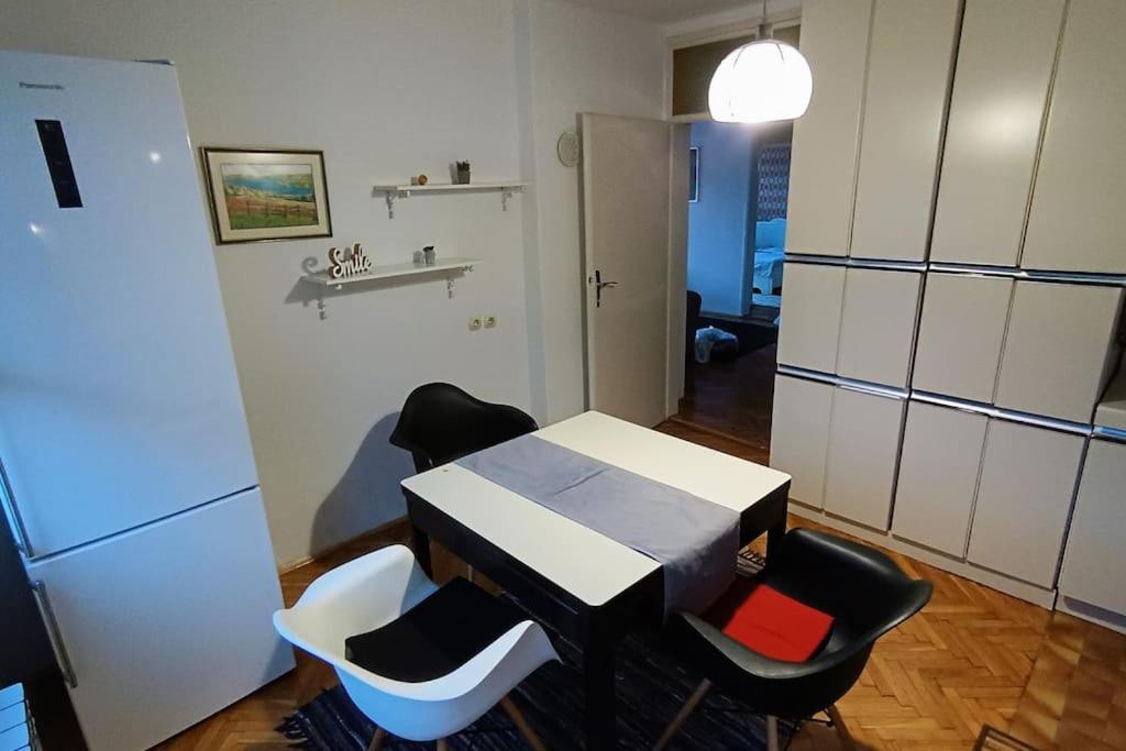 Spacious Condo Near Bascarsija - Free Parking Сараево Экстерьер фото
